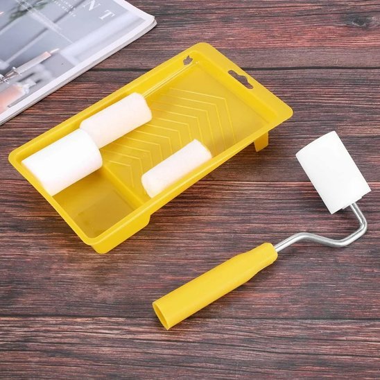 Rouleau à peinture jaune en pièces détachées 